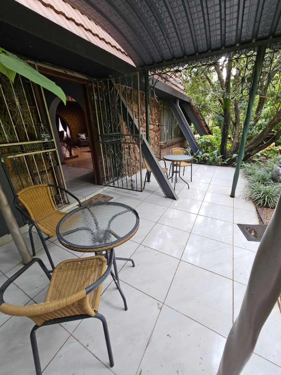5 Bedroom Property for Sale in Wilkeville North West